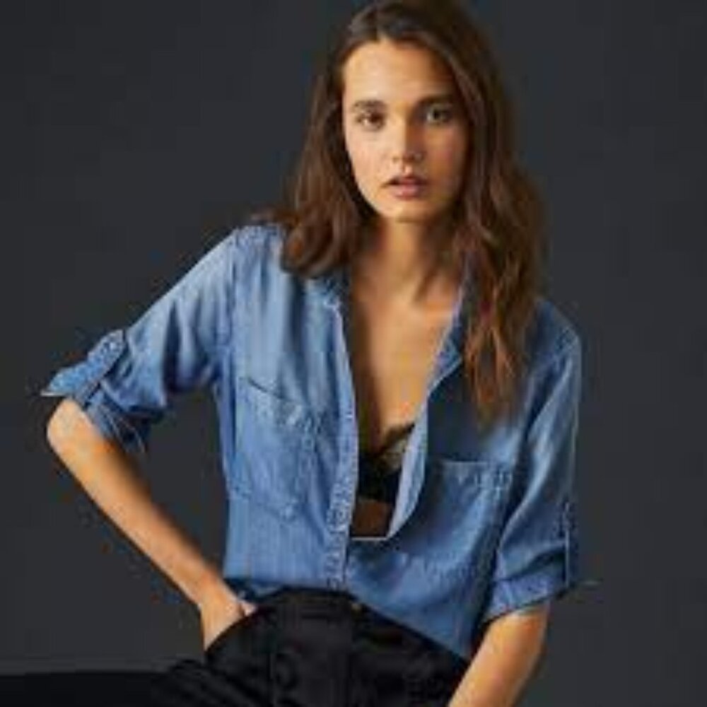 NWOT Anthropologie Cloth & Stone Chambray Buttondown Shirt Size Medium